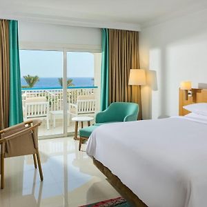 Premium Suite Sea View 1 King Bed